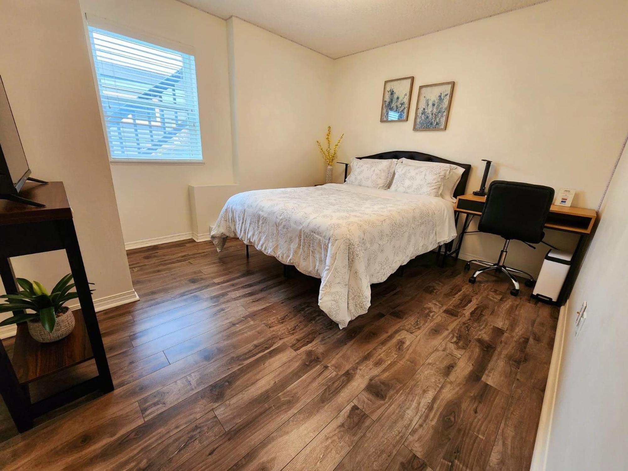 Adorable 1- Bedroom Suite In Langford Victoria Bagian luar foto